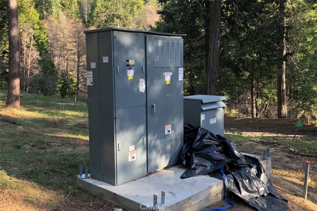 7170 7174 Yosemite Park Way, Yosemite, CA 95389