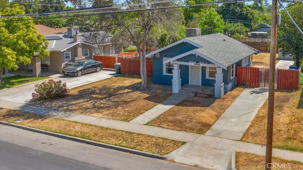 1906 N Fruit Ave, Fresno, CA 93705