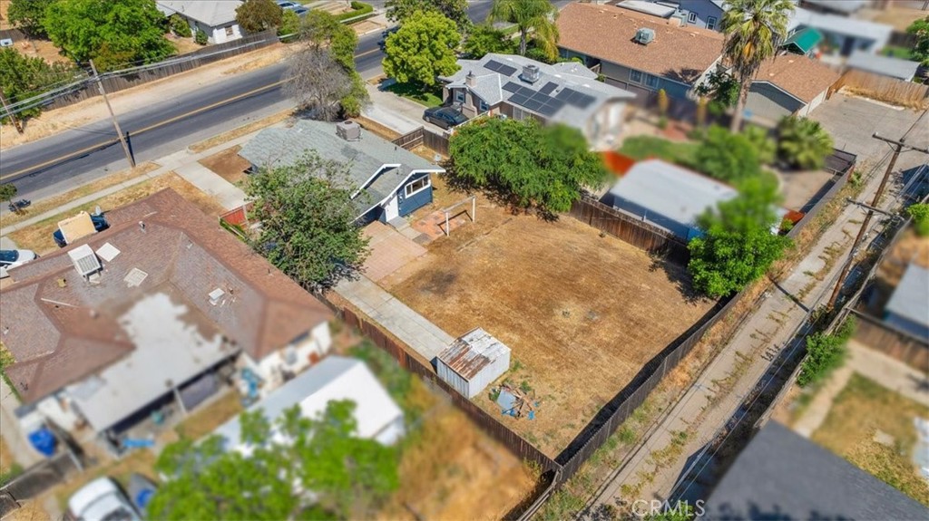 1906 N Fruit Ave, Fresno, CA 93705