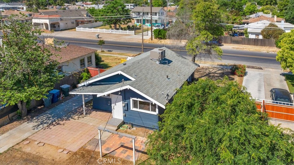 1906 N Fruit Ave, Fresno, CA 93705