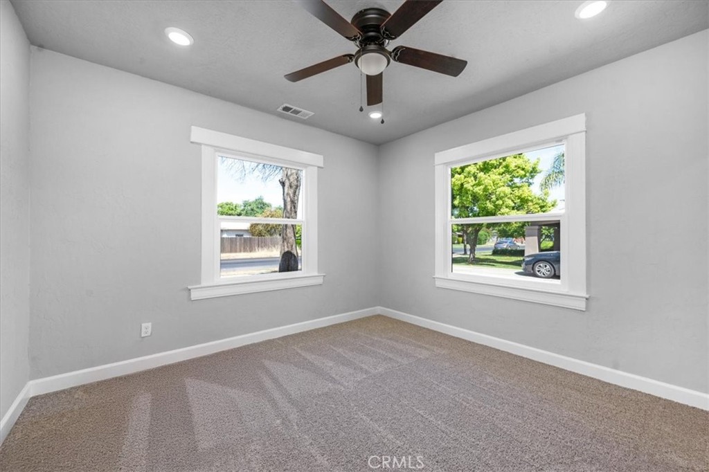 1906 N Fruit Ave, Fresno, CA 93705