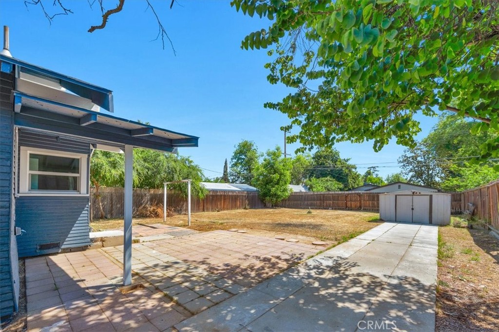 1906 N Fruit Ave, Fresno, CA 93705