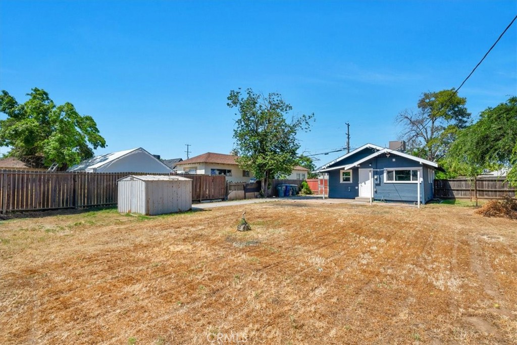 1906 N Fruit Ave, Fresno, CA 93705