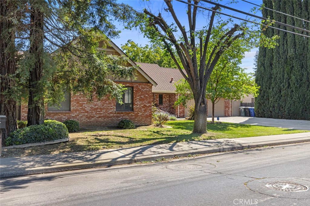 2604 Veneman Ave, Modesto, CA 95356
