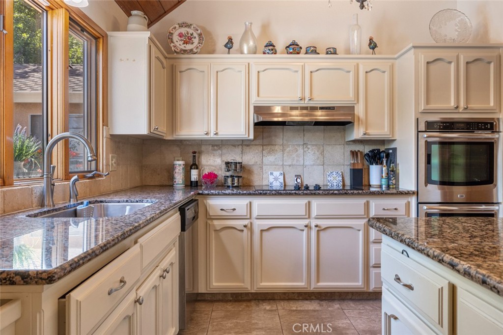 2604 Veneman Ave, Modesto, CA 95356