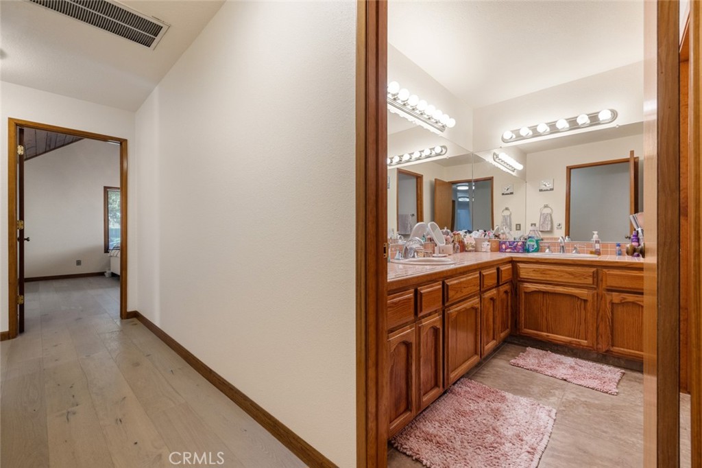 2604 Veneman Ave, Modesto, CA 95356