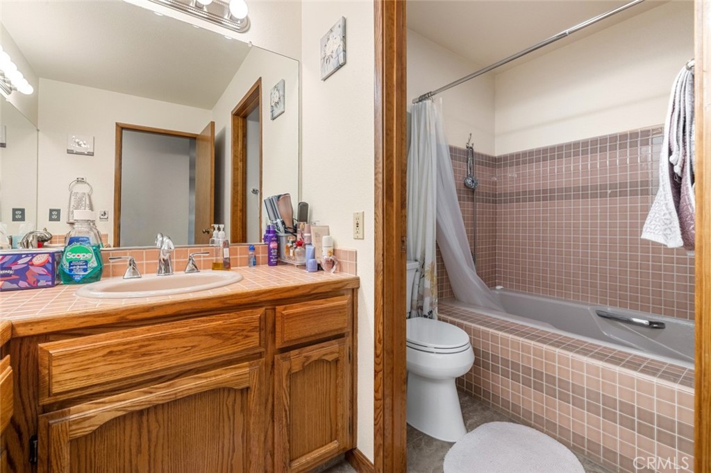 2604 Veneman Ave, Modesto, CA 95356