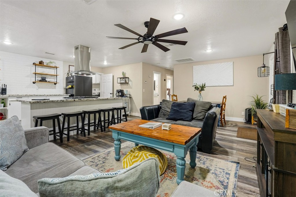 50740 Chu Ranch Rd, Oakhurst, CA 93644