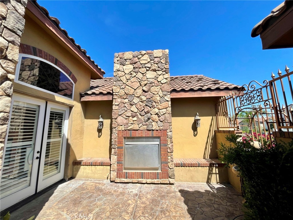 16052 W Middleton Ave, Kerman, CA 93630