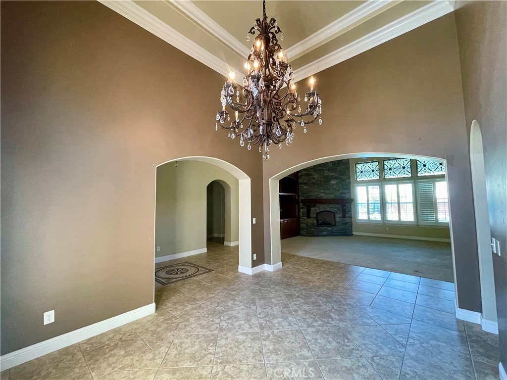 16052 W Middleton Ave, Kerman, CA 93630