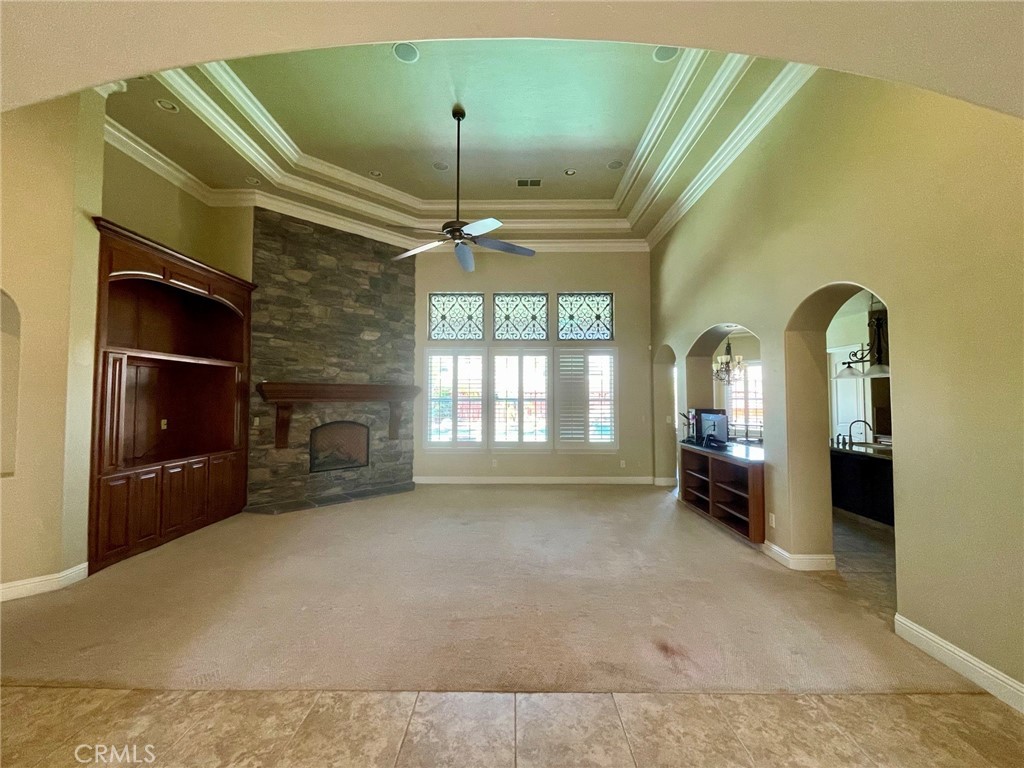 16052 W Middleton Ave, Kerman, CA 93630