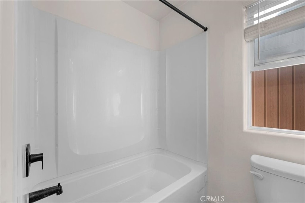 2520 S Spruce St, Visalia, CA 93292