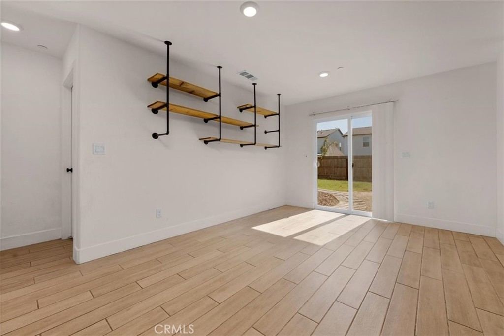 2520 S Spruce St, Visalia, CA 93292