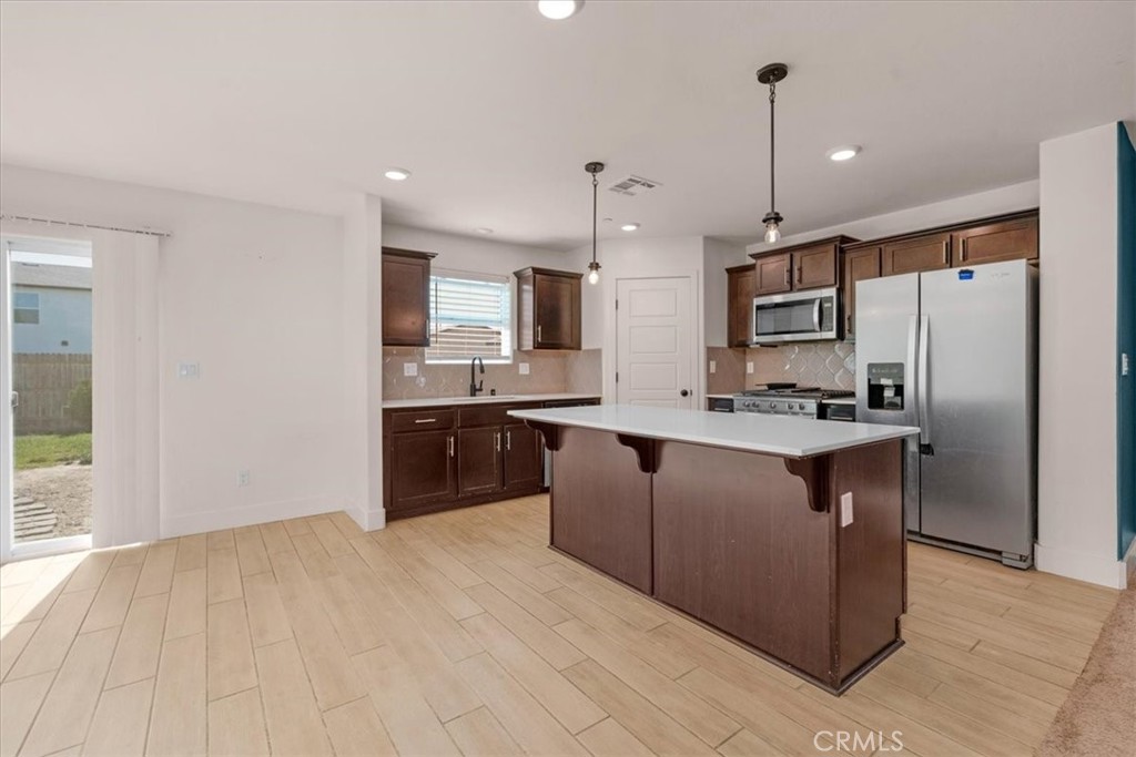 2520 S Spruce St, Visalia, CA 93292