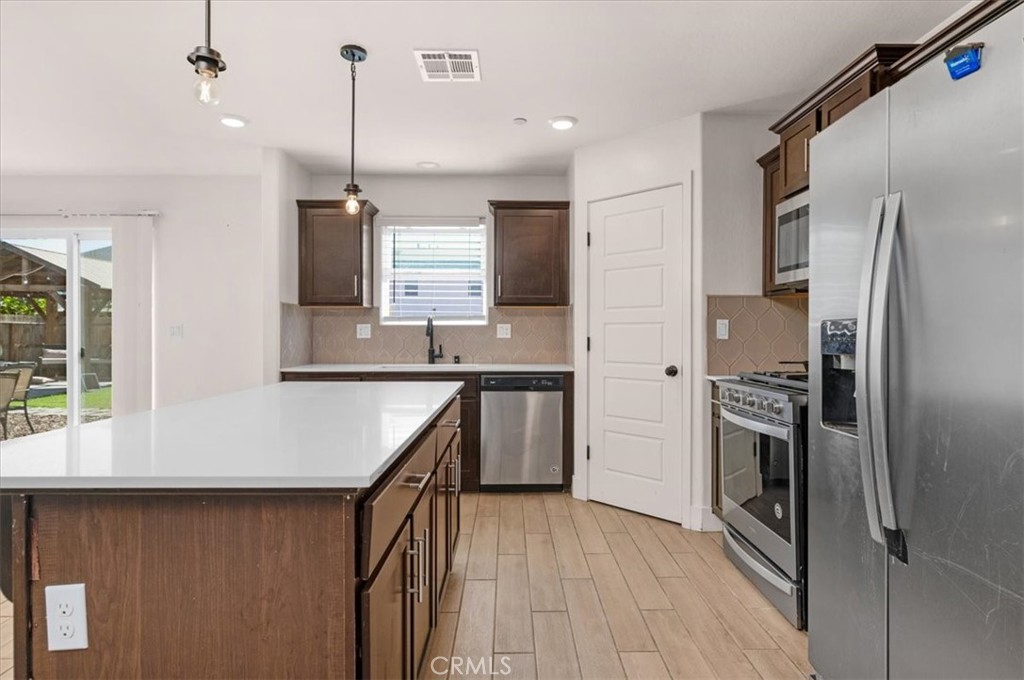 2520 S Spruce St, Visalia, CA 93292