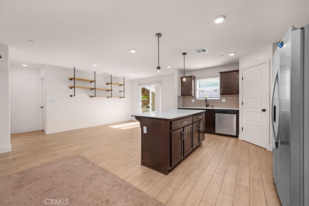 2520 S Spruce St, Visalia, CA 93292