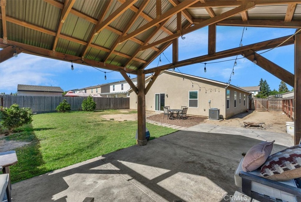 2520 S Spruce St, Visalia, CA 93292