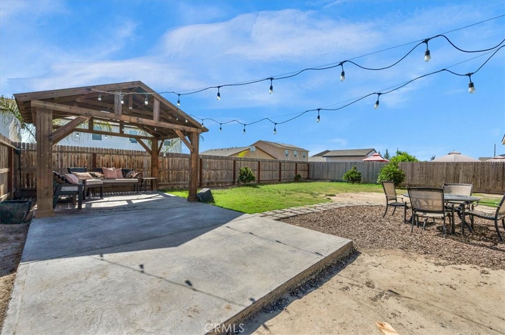 2520 S Spruce St, Visalia, CA 93292