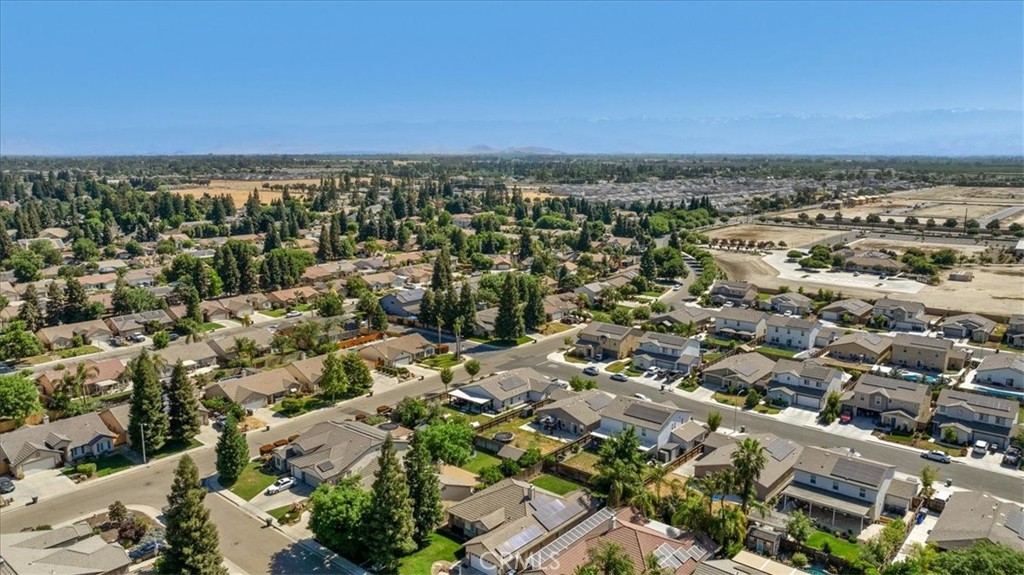 2520 S Spruce St, Visalia, CA 93292