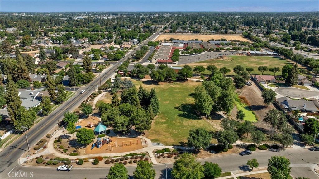 2520 S Spruce St, Visalia, CA 93292