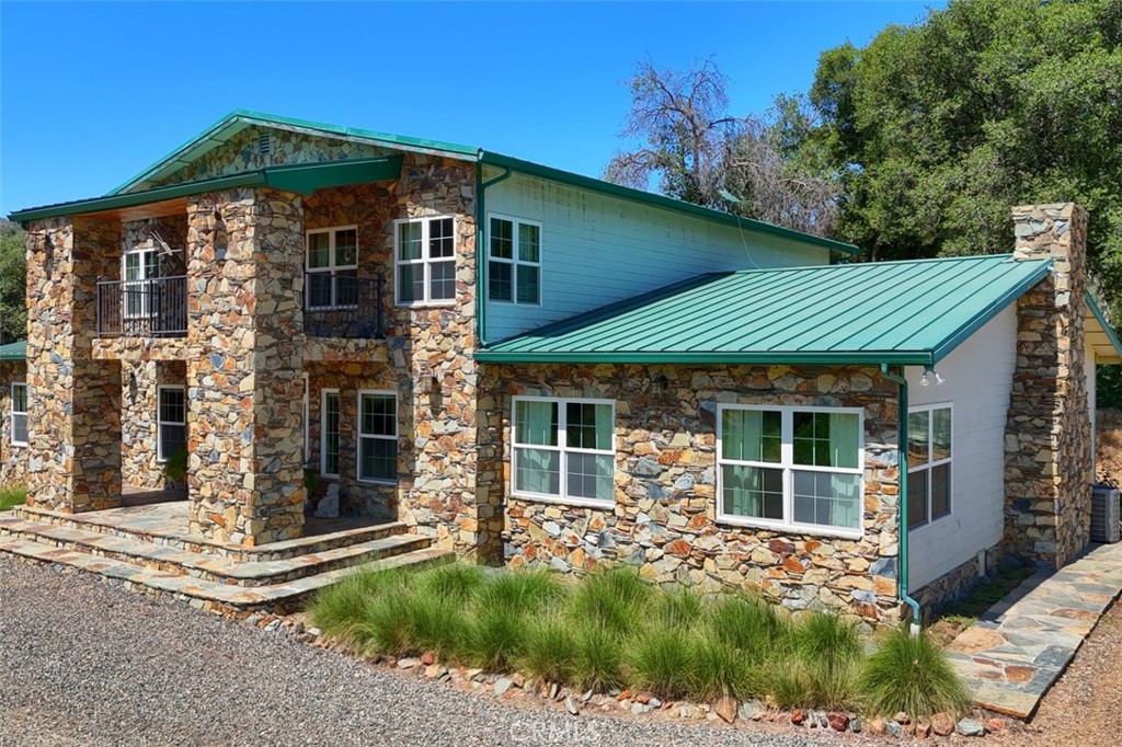 7551 Hunters Valley Rd, Mariposa, CA 95338
