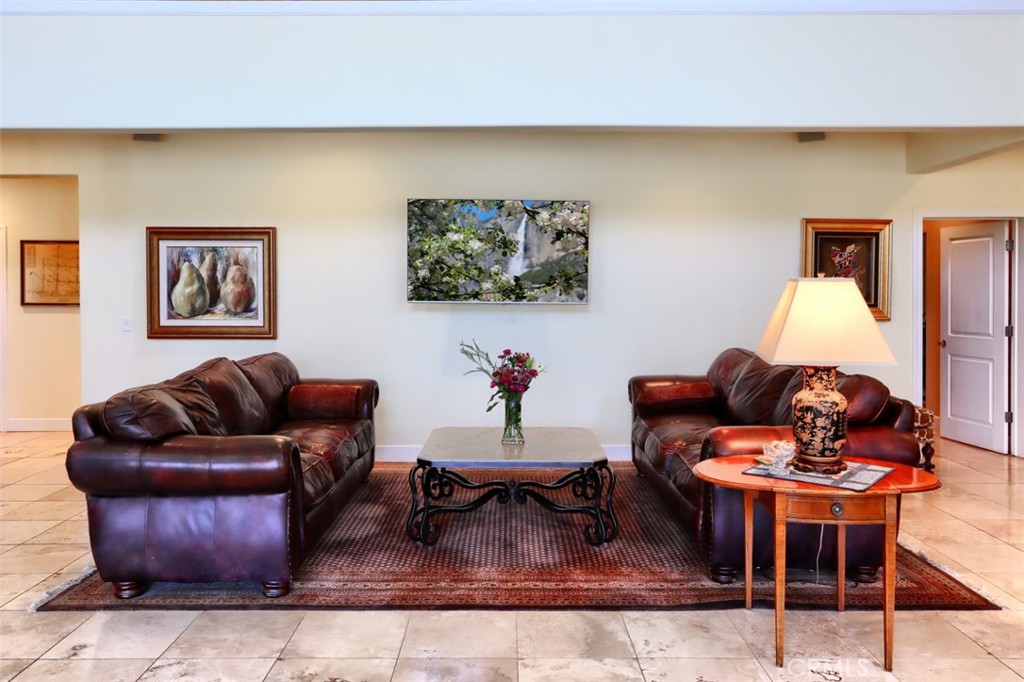 7551 Hunters Valley Rd, Mariposa, CA 95338