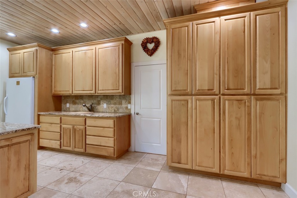 7551 Hunters Valley Rd, Mariposa, CA 95338