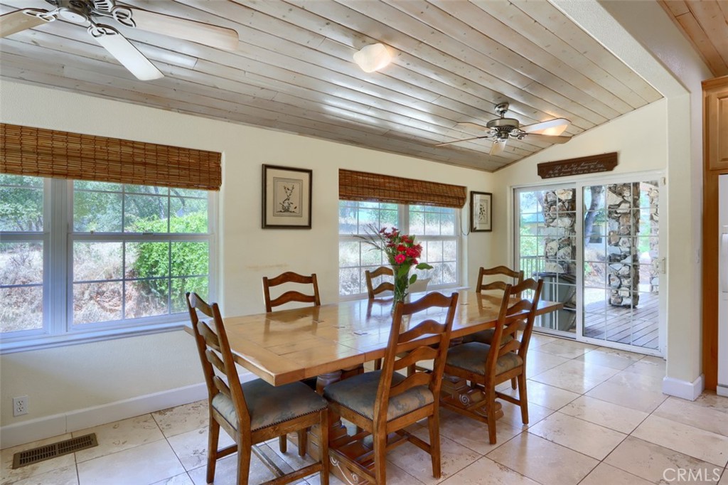 7551 Hunters Valley Rd, Mariposa, CA 95338