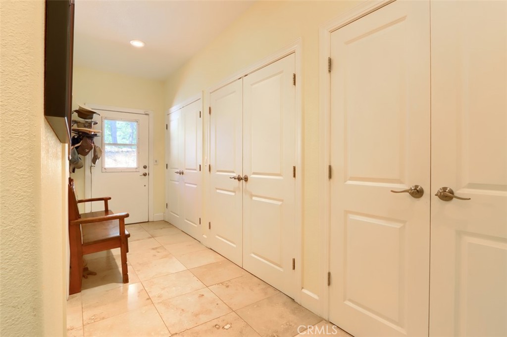 7551 Hunters Valley Rd, Mariposa, CA 95338