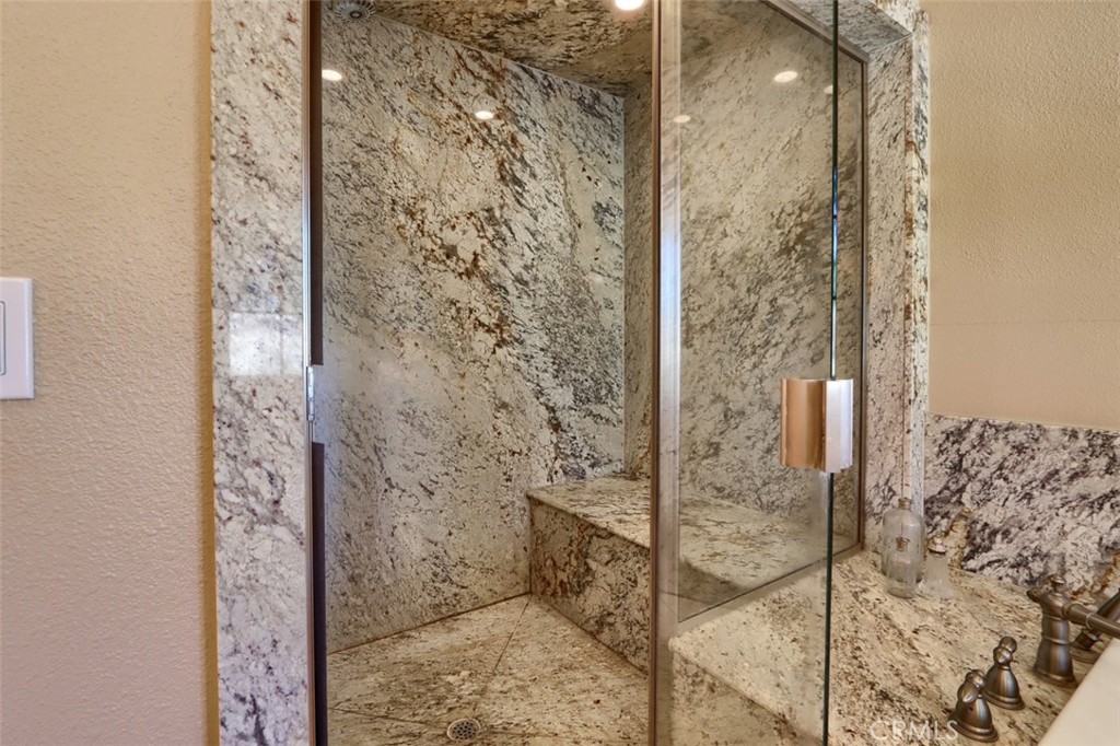 7551 Hunters Valley Rd, Mariposa, CA 95338