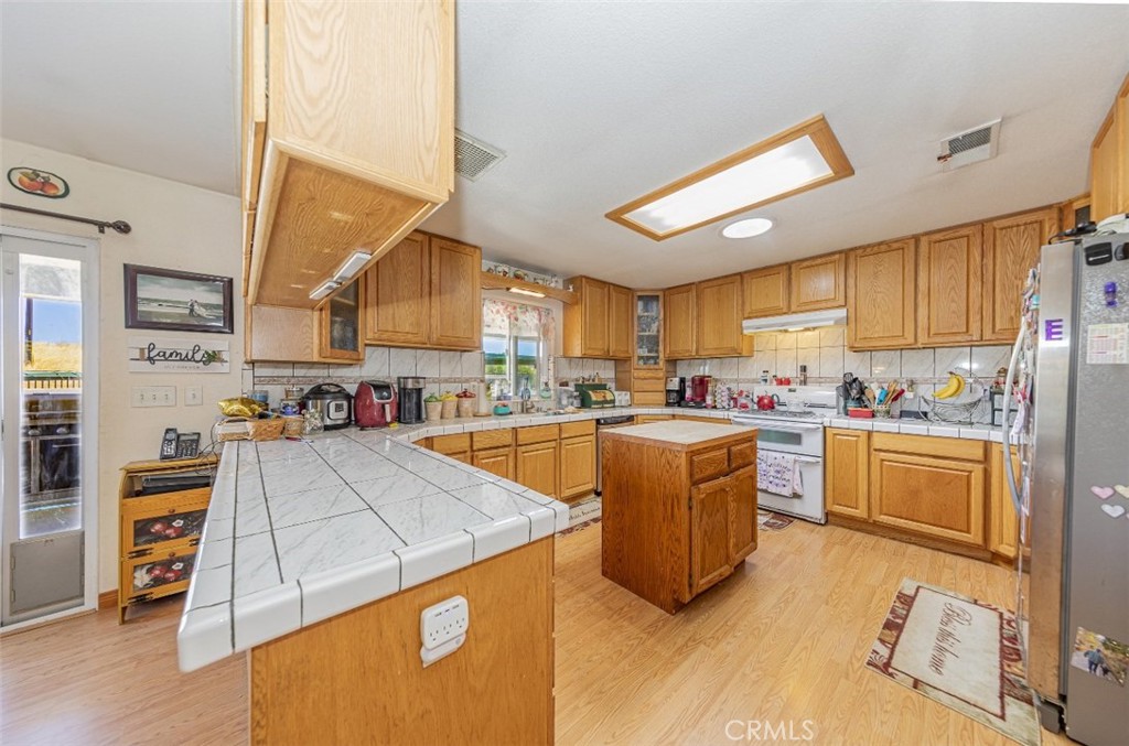 35095 Rough Rider Way, Raymond, CA 93653