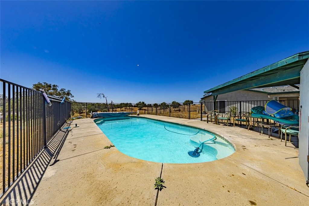 35095 Rough Rider Way, Raymond, CA 93653