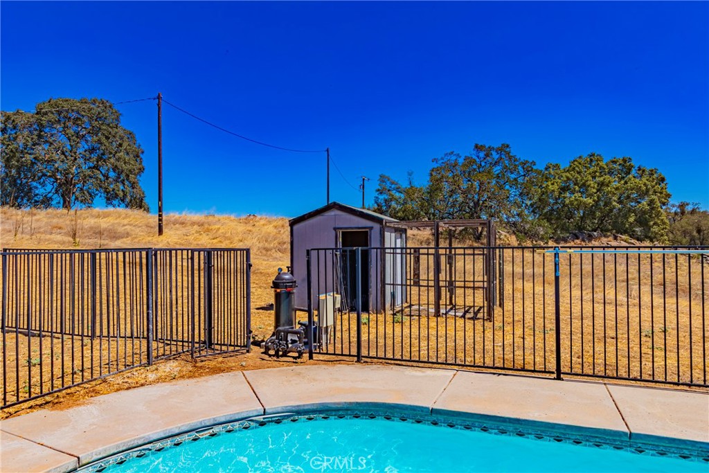 35095 Rough Rider Way, Raymond, CA 93653