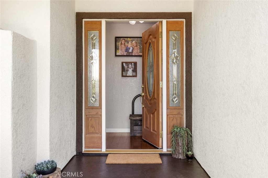 4742 Crow Rd, Oakdale, CA 95361