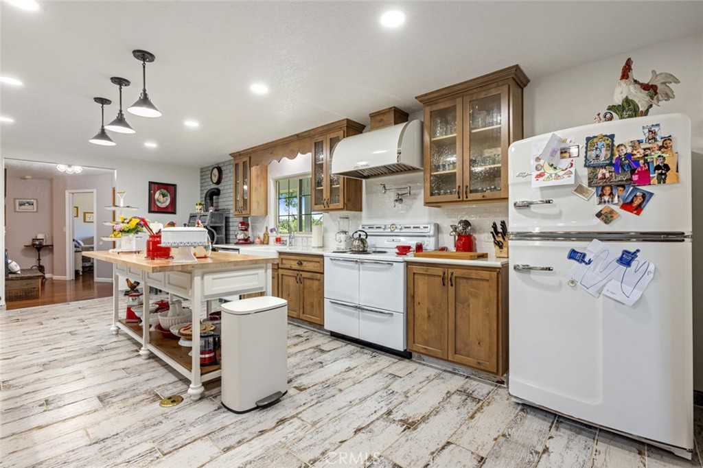 4742 Crow Rd, Oakdale, CA 95361