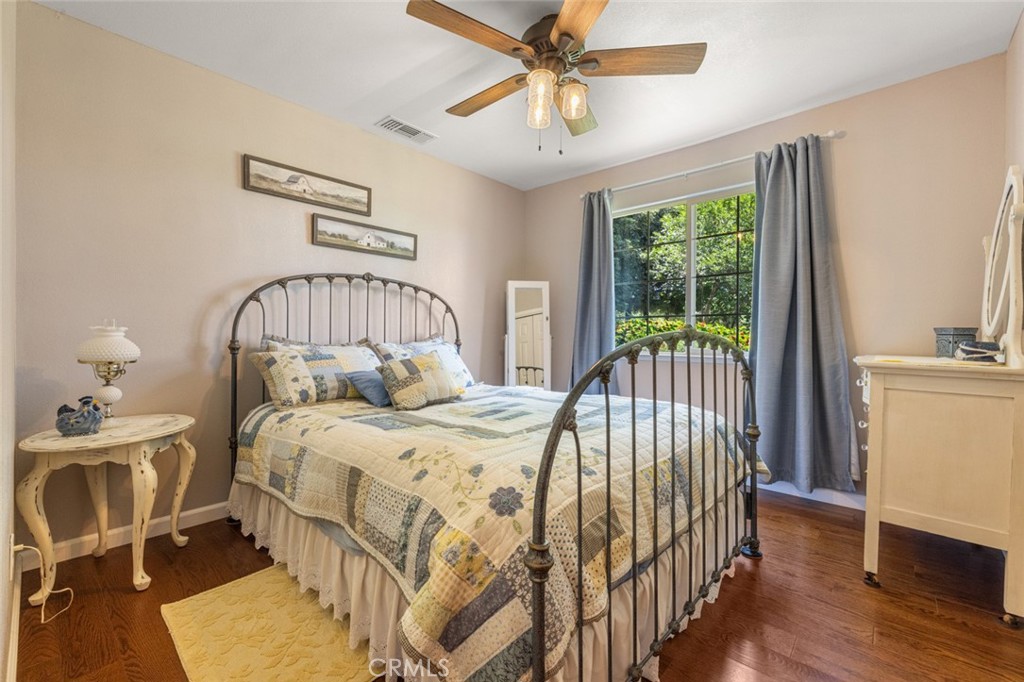 4742 Crow Rd, Oakdale, CA 95361