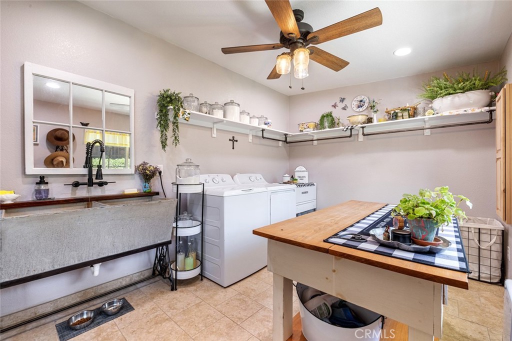 4742 Crow Rd, Oakdale, CA 95361