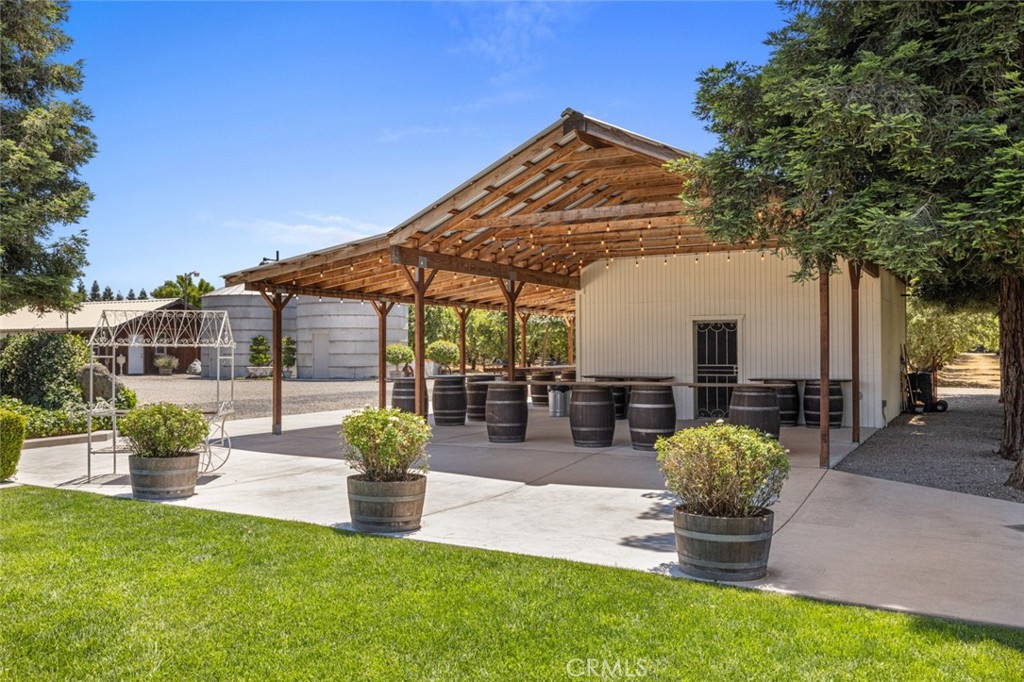 4742 Crow Rd, Oakdale, CA 95361
