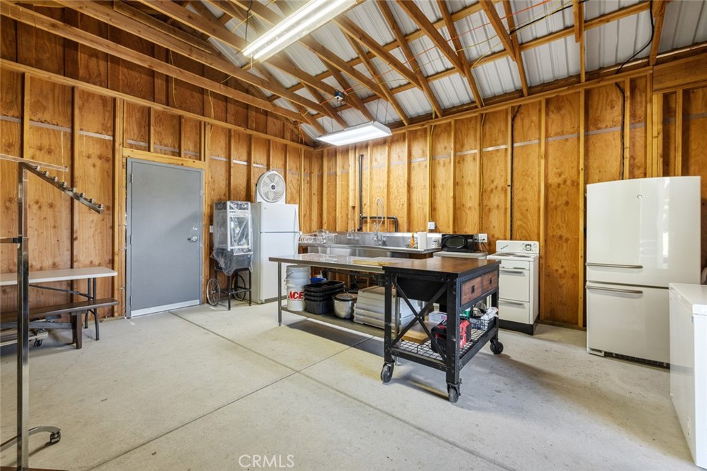 4742 Crow Rd, Oakdale, CA 95361