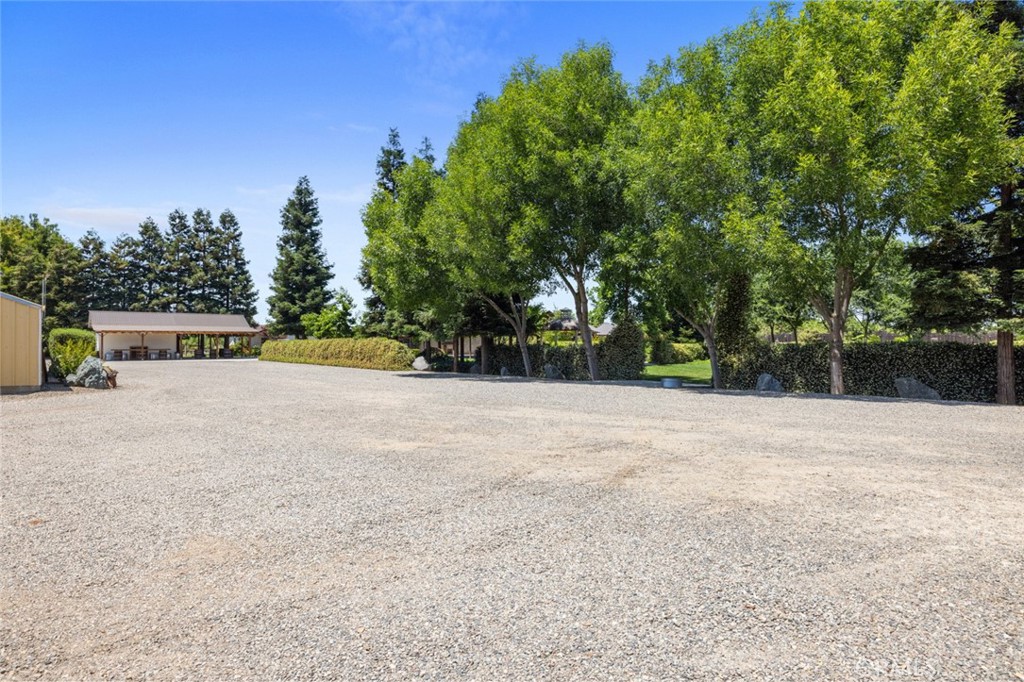 4742 Crow Rd, Oakdale, CA 95361