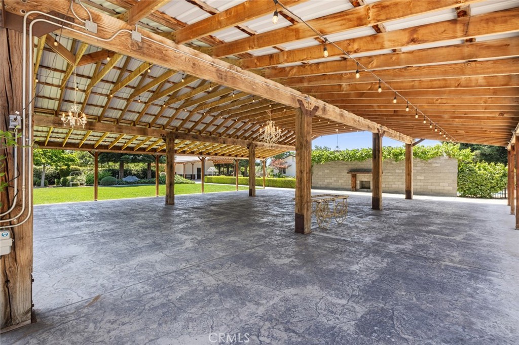 4742 Crow Rd, Oakdale, CA 95361