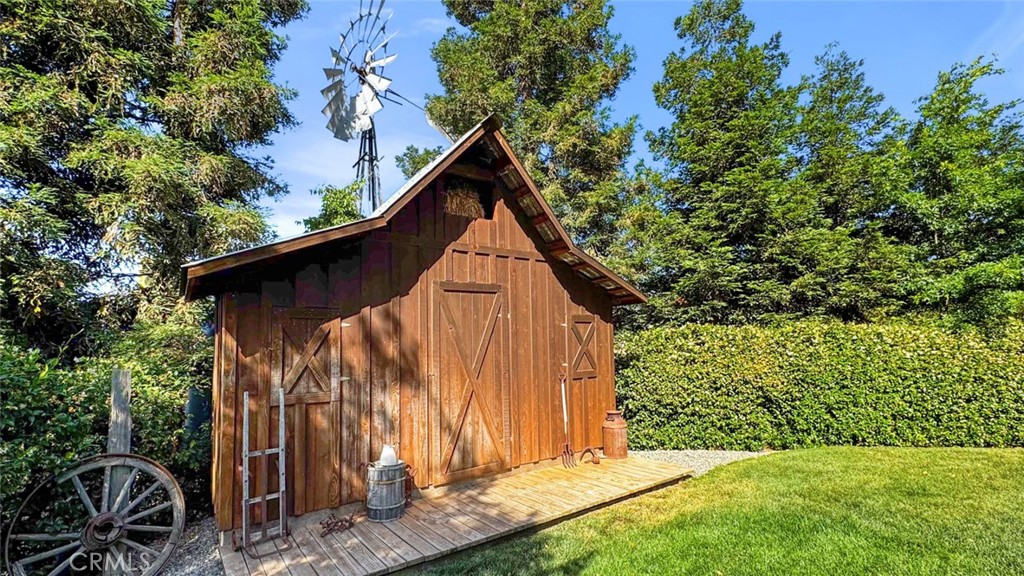 4742 Crow Rd, Oakdale, CA 95361