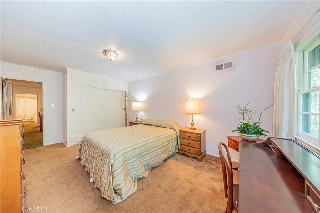 1173 Railroad Ln, Fish Camp, CA 93623