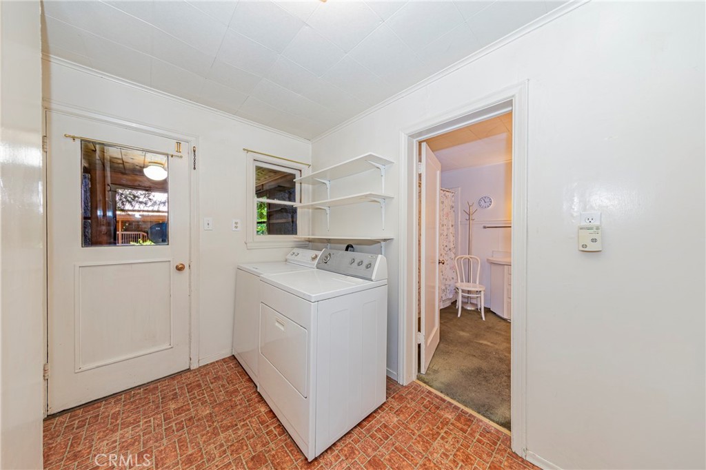1173 Railroad Ln, Fish Camp, CA 93623