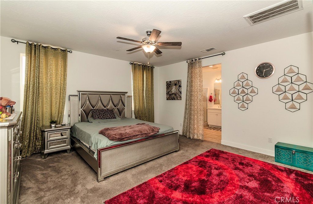 2698 N Arroyo Ave, Fresno, CA 93727