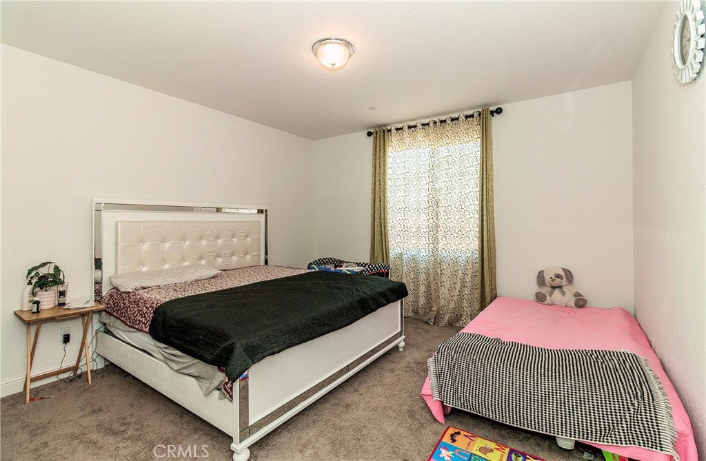 2698 N Arroyo Ave, Fresno, CA 93727