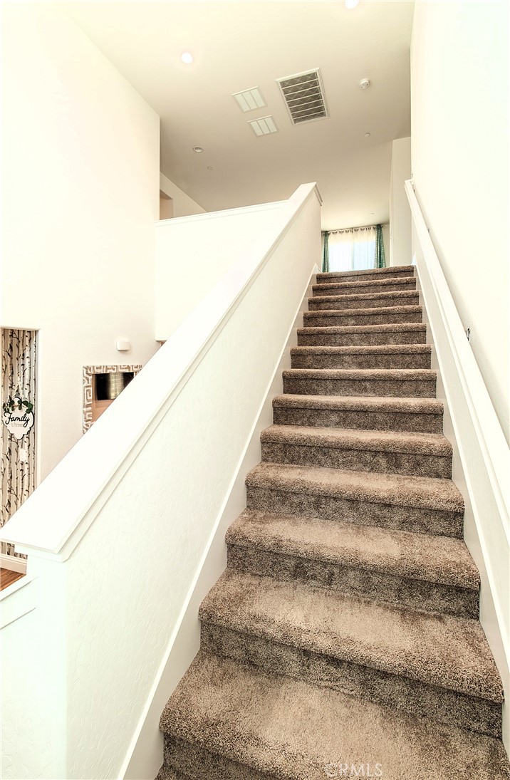 2698 N Arroyo Ave, Fresno, CA 93727