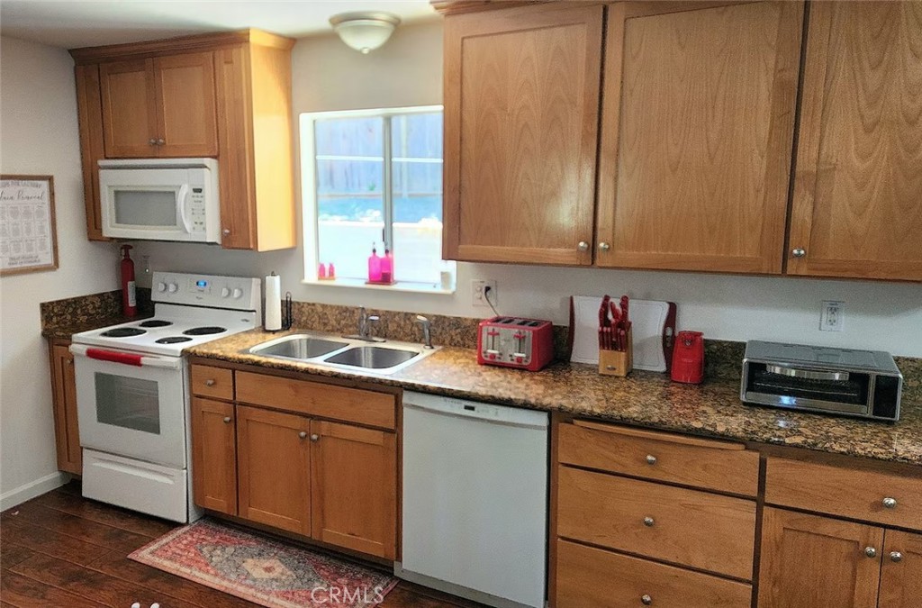 40885 Elliott Dr, Oakhurst, CA 93644