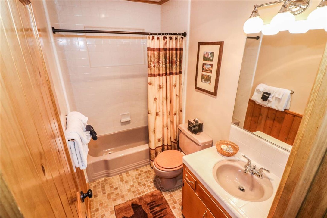 52854 Balsam Dr, Oakhurst, CA 93644