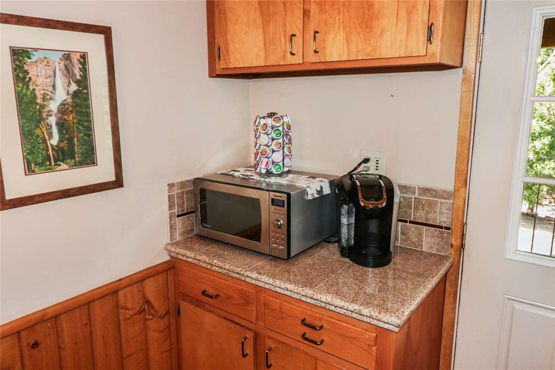 52854 Balsam Dr, Oakhurst, CA 93644